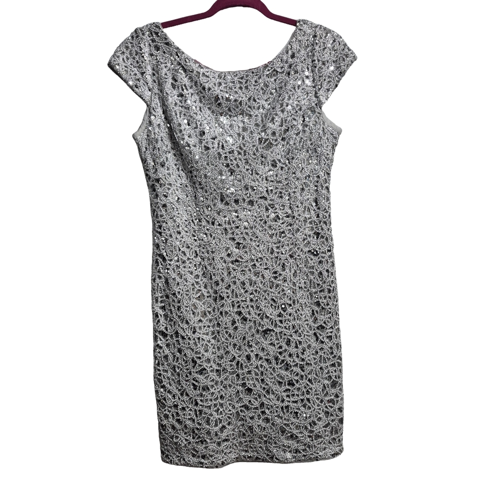 Adrianna‎ Papell Silver Sheath Mini Dress with Scoop Neck